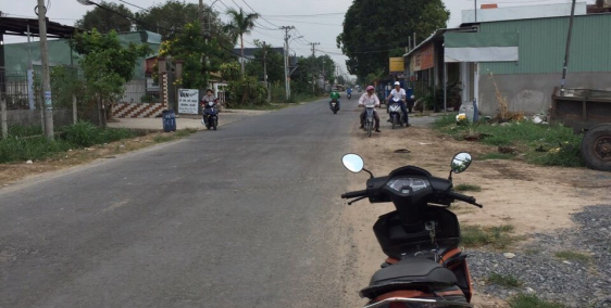 Bán đât có sẵn nhà cấp 4 còn mới mt đường nguyễn kim cương tân thạnh đông.shr,