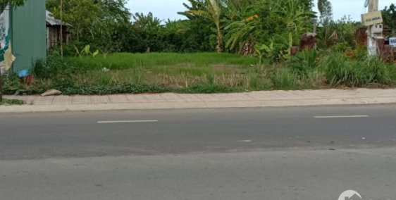 Cần vốn kinh doanh, bán gấp lô đất nền nằm trên mặt tiền đường rộng 10m