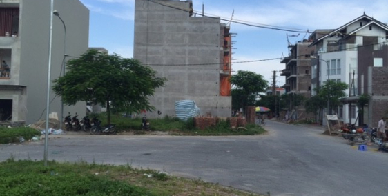 Bán nhanh 1 CƠ SỐ mảnh đất đấu giá,tại Việt Hưng-Long Biên