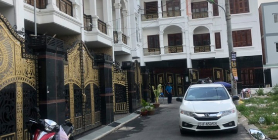 Nhà phố mặt tiền đường quốc lộ 13 giá tốt nhất thị trường