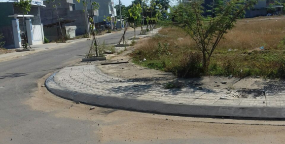 Đất sổ đỏ trục đường Nguyễn Hoàng, giá rẻ đầu tư