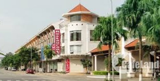 BÁN ĐẤT MẶT ĐƯỜNG NGUYỄN TẤT THÀNH, VĨNH YÊN, 80M2, GIÁ 2.8 TỶ. LH: 098654393