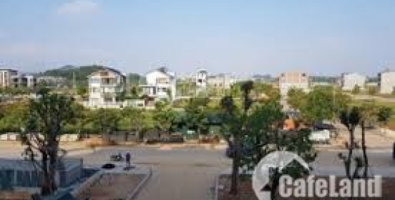 BÁN ĐẤT PHÂN LÔ QUẢNG LỢI VỊ TRÍ GÓC, 12 TRIỆU/M2. LH: 0986454393 - 0986797222