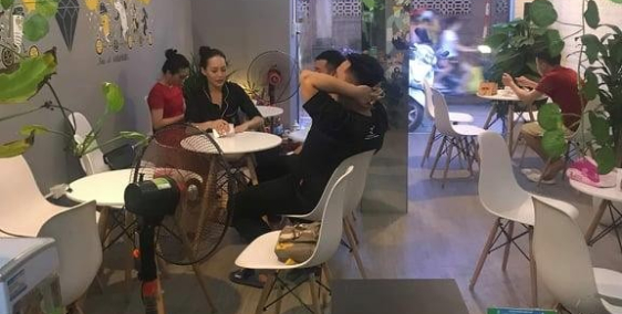 Sang nhượng và cho thuê mặt phố Đội Cấn - giá thuê 20tr