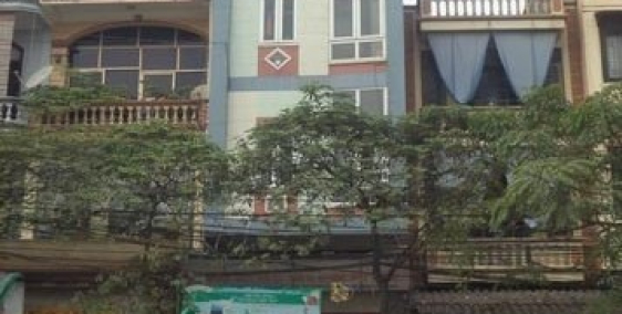 Cho thuê mặt phố Phan Kế Bính  làm văn phòng ,spa ,salon tóc, ngân hàng  ...