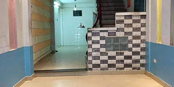 Cho thuê nhà Đại Cồ việt làm cửa hàng,cty giá 18tr