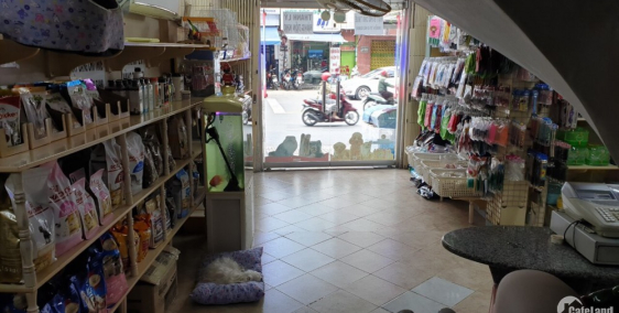 Cho thuê mặt bằng ngay MT đường Võ Văn Tần, Quận 3