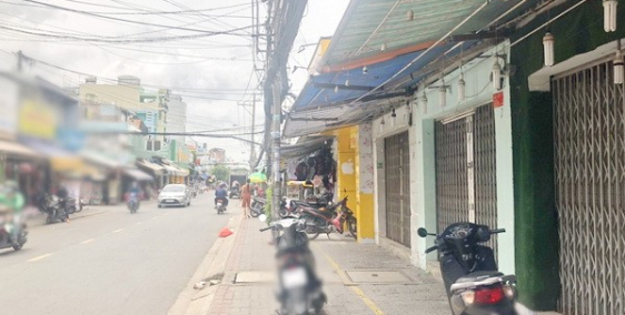 Cho thuê 1200m2 mặt tiền Bùi Văn Ba quận 7.