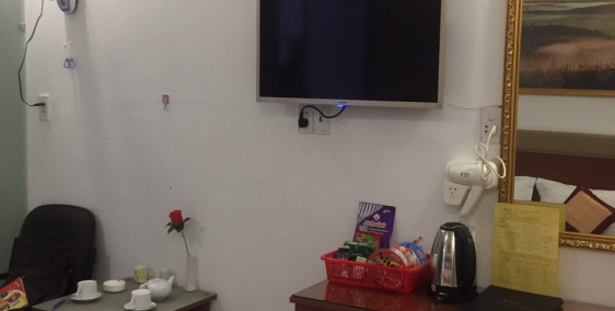 Cho thuê khách sạn mặt tiền đường Dương Bá Trạc, trệt 6 lầu, 33 Pn full nội thất