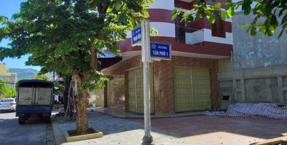 Cho thuê MBKD Cà Phê xây sẵn có sân vườn 2MT đường Phạm Vấn và Tân Phú 1,Sơn Trà