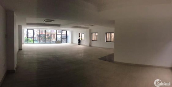 Cho thuê nhà mặt phố Chùa Láng 60m2 làm văn phòng, phụ kiện, spa, nail mi