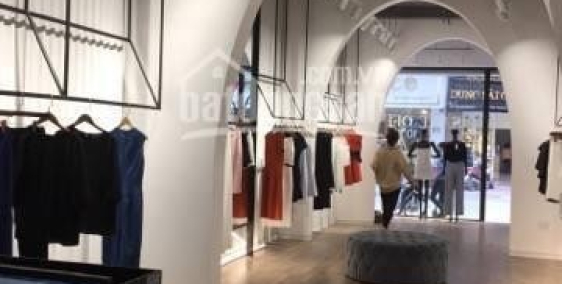 Cho thuê nhà MP Bà Triệu Q.HBT. MT 7m.