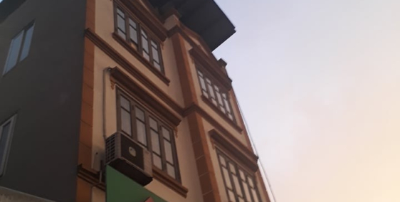 Cho thuê nhà Mặt phố Phố Huế diện tích tới 230 m2, mặt tiền tới 7.5m, hầm để xe