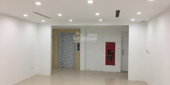 cho thuê mặt bằng kinh doanh tại Bà Triệu, tầng 1 = 45m, 30tr/th