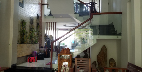 Cho thuê nhà 4 tầng có sân thượng đường Man Thiện, Hải Châu, full NT