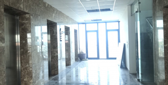 Cho thuê mặt bằng rộng 1200m2, 10$/m2, thông sàn, mặt phố Tam Trinh, Hoàng Mai,