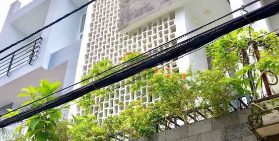 CHO THUÊ NHÀ 136 NGUYỄN CƯ TRINH, QUẬN 1. Liên hệ: Kim Yến 097 555 1182.