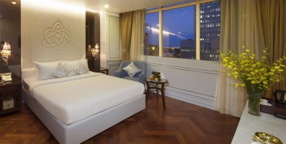 Cho thuê khách sạn chuẩn 3 sao 40 phòng Phạm Ngũ Lão 1472m2 Quận 1