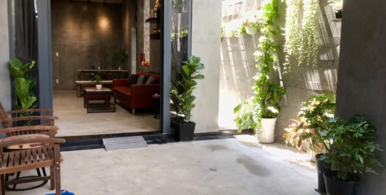 Chính chủ cho thuê Mt Kinh doanh sầm uất bậc nhất đường 3 tháng 2, Q10. Nhà 2MT,