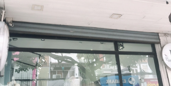 Cho thuê nhà  Yên Thế, P.2, Tân Bình.(đang làm văn phòng cty)