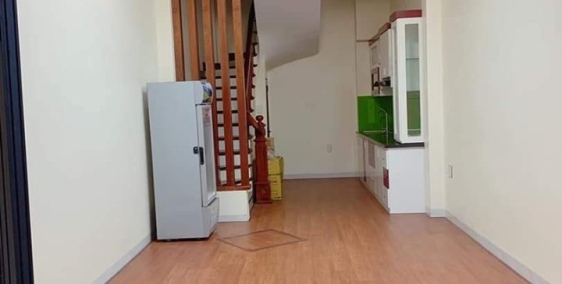 nhà Võng thị làm văn phòng, ở hộ gia đình 35m2x5T 13tr/tháng