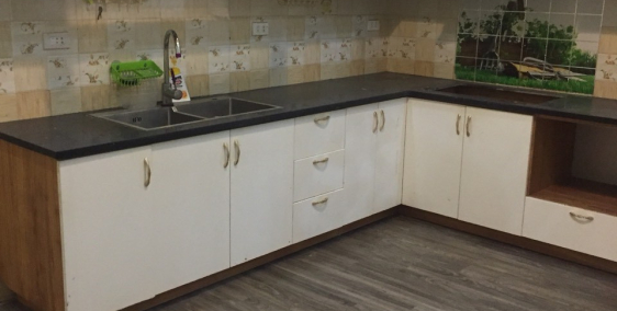 CHO THUÊ NHÀ RIÊNG ĐƯỜNG TÔN THẤT TÙNG, VĨNH YÊN, 108M2 GIÁ 10TR. LH: 0986454393