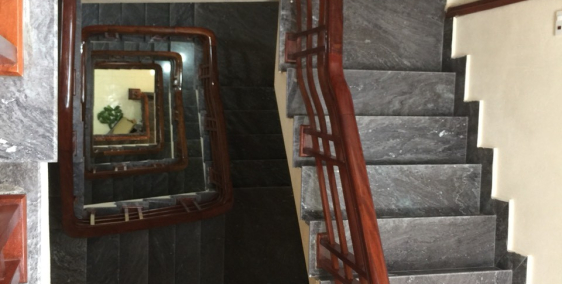 CHO THUÊ NHÀ 6 PNKK TÔN ĐỨC THẮNG, VĨNH YÊN, 5 TẦNG, FULL NỘI THẤT. 0986454393