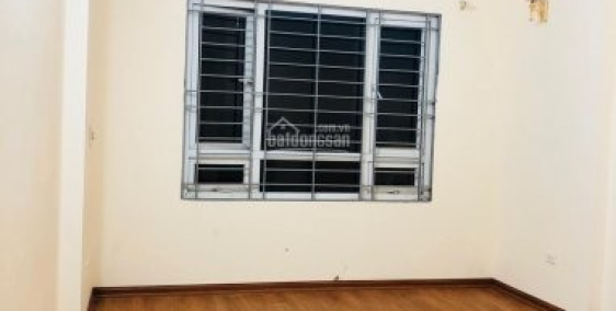 Cho thuê nhà Hào Nam Q. Đống Đa làm văn phòng, 12tr/tháng.