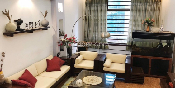 Cần bán nhà Lý Thái Tổ, P. 1, TT Q. 3, 3x10m. LH: 0961004691.