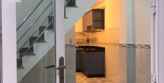 Cho thuê nhà 2 lầu đúc hẻm 64 Đường 37 phường Tân Quy Quận 7