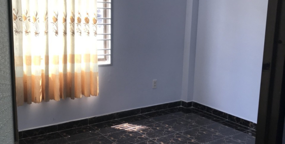 Cần cho thuê phòng cửa sổ lớn cực kỳ mát, tại Âu Cơ, giá tốt.