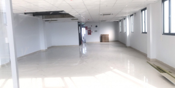 Văn phòng 137m2, mặt tiền view ốp kính, chỉ 16$