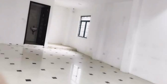 Cho thuê tòa nhà văn phòng 150m2x6tầng Nguyễn Khuyến.LH: 0942857357