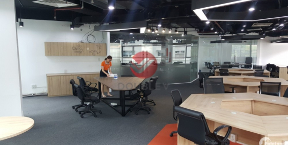 Văn phòng cho thuê quận 1, 180m2, giá tốt nhất khu vực, sàn không vướng cột