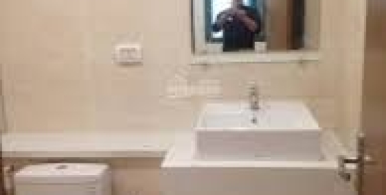 Tôi cần bán gấp căn hộ CT2 hướng Đông NAm tại chung cư Eco Green Nguyễn Xiển giá