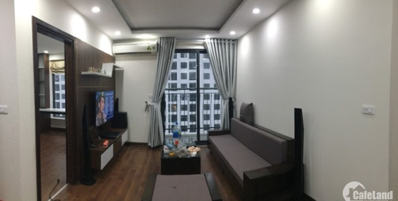 Căn hộ full nội thất view quảng trường La Mã tòa A7