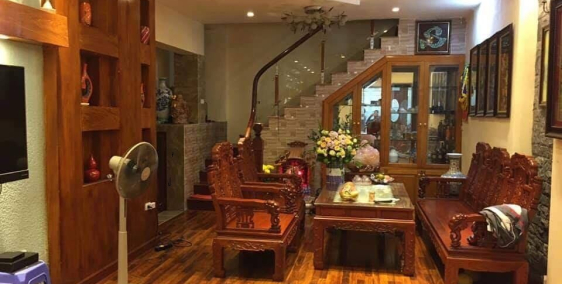 Bán nhà phân lô Vĩnh Phúc ô tô đỗ cửa dt45m2 8,4 tỷ có thương lượng