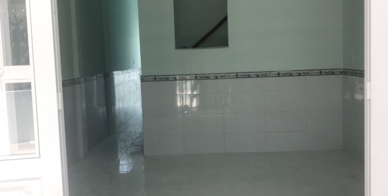 BÁN NHÀ MỚI XÂY CÓ SỔ CHỢ HƯNG LONG