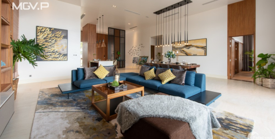 Kẹt tiền bán gấp biệt thự sát biển, view thoáng, hoàn thiện 80%, giá cực tốt