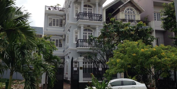 Cần tiền bán gấp nhà đường Thảo Điền, Q. 2 trệt 3 lầu, giá 25 tỷ, HĐT 34,71triệu