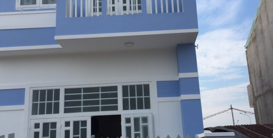 Bán nhà 1 trệt 1 lầu ngay gần chợ Bến Cát, Bình Dương, hỗ trợ vay ngân hàng 60%