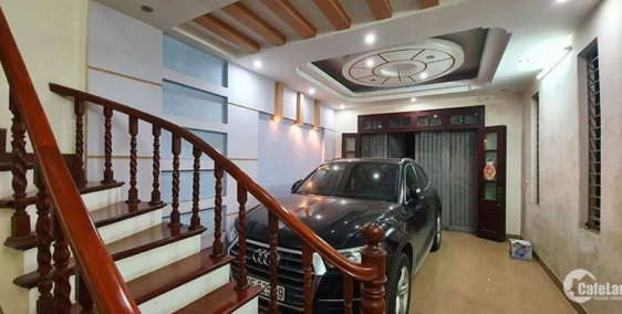 Cần bán nhà tại Hoa Bằng Cầu Giấy, DT 43m2.