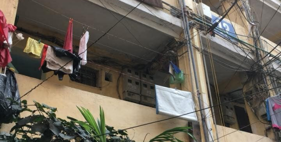 Cần bán gấp tập thể phố Tôn Đức Thắng ( tầng 1) DT 45m2 bán 1.2 tỷ