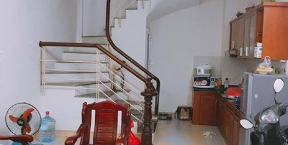 Bán nhà chính chủ phố Lê Duẩn, ngõ ba gác, DT32, 4T, (Cạnh CV Thống Nhất)