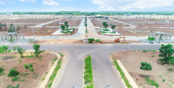 Bán nhà phố đại lộ Khải Hoàn, Danh Nhân ,đối diện khu công nghiệp Đồng Xoài III