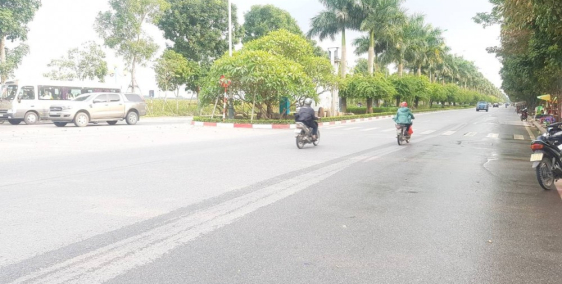 Bán Siêu phẩm Diện tích 140m2  hai mặt tiền  giá 7,9 tỷ Đường 13m gia lâm.