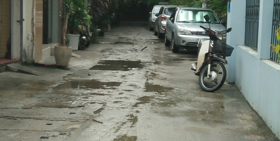 CC Bán nhà C4 Vạn Phúc 33m2, mặt tiền 3.4m, ôtô đỗ cửa vào nhà được, 0359226986