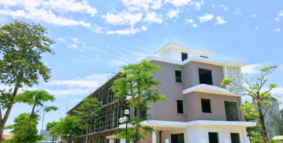 Cần bán nhanh nhà phố - mặt đường lớn - giá tốt.