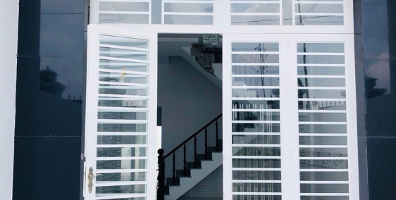 Bán Gấp nhà liền kề 1 trệt 1 lầu, 5x18m, SHR, giá 1tỷ300tr dân cư sầm uất.