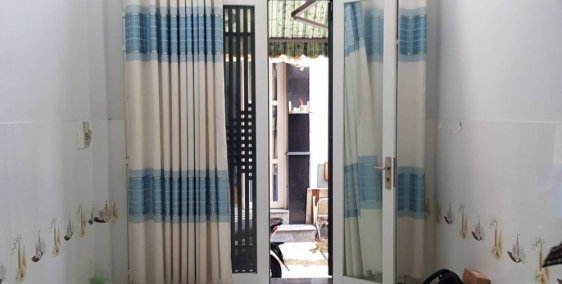 Kẹt tiền bán gấp nhà 4 lầu Nguyễn Trãi, P2, Q 5, HXH tránh chỉ 4 tỷ